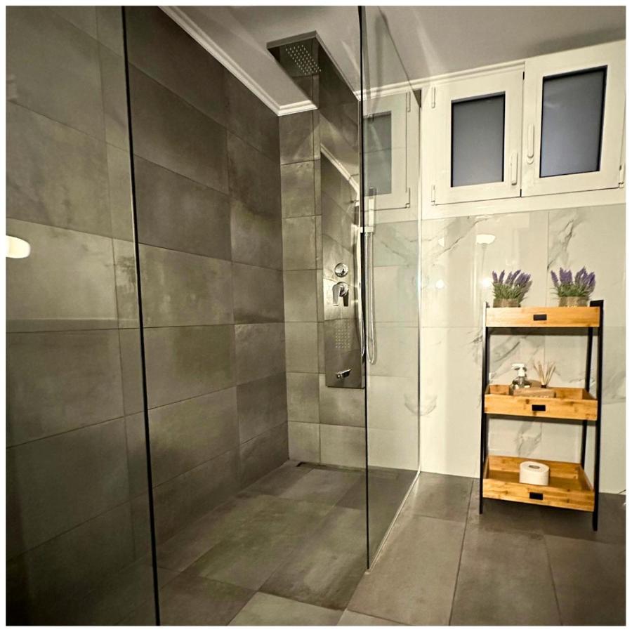 Memories Apartments Μονοκατοικία Στο Καρπενήσι Exteriör bild