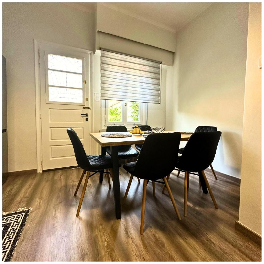 Memories Apartments Μονοκατοικία Στο Καρπενήσι Exteriör bild